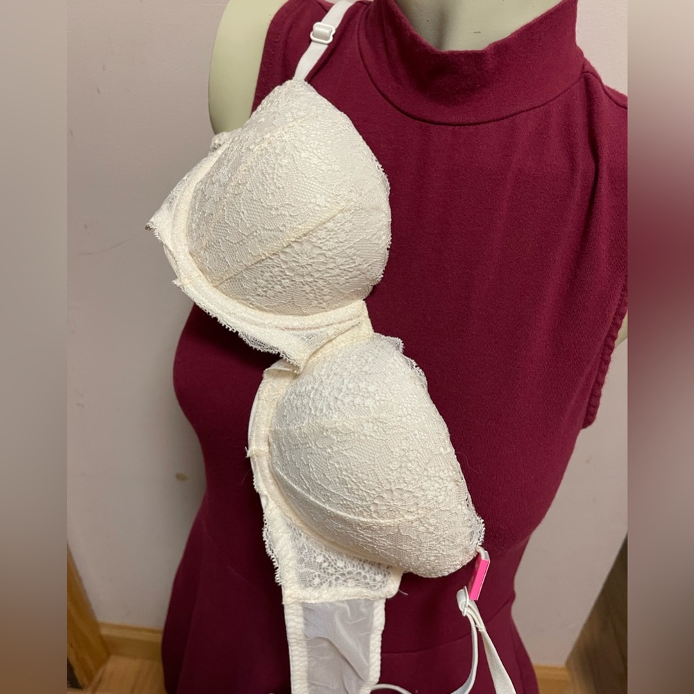 White, lace, bra, size 34b, PINK, new with tags